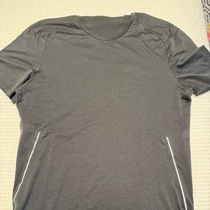 Lululemon top